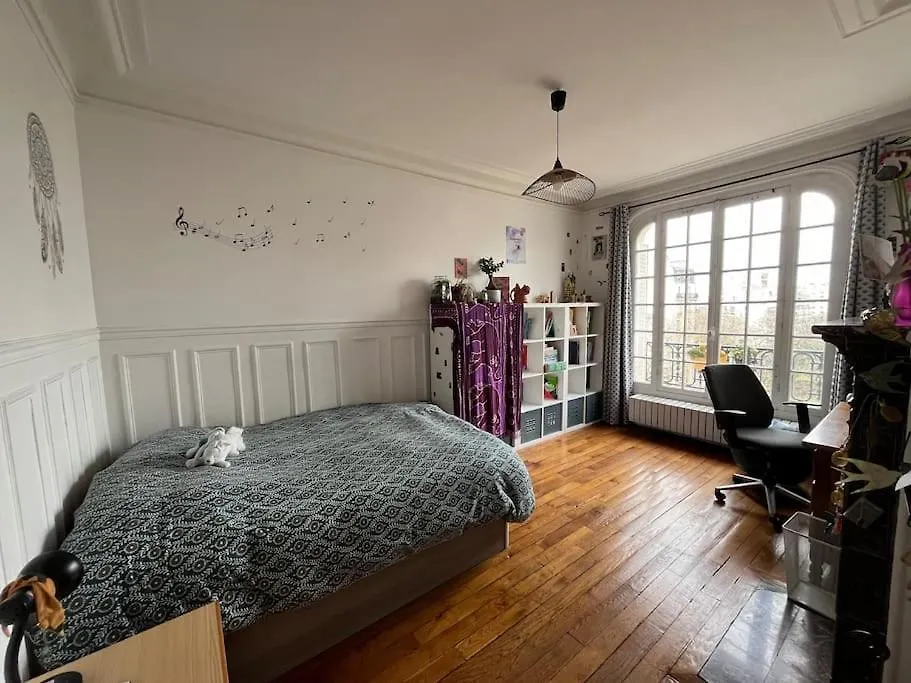 Apartment Charme Hausmanien Vue Parc 4 Rooms Famille Metro 6 Paris France